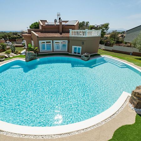 Villa Leon With Private Pool Куарту-Сант'Элена Экстерьер фото